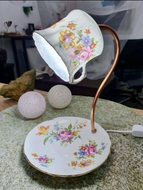 With my tea cup and saucer lamp kit which I purchased I was to receive instructions as to how to put together.