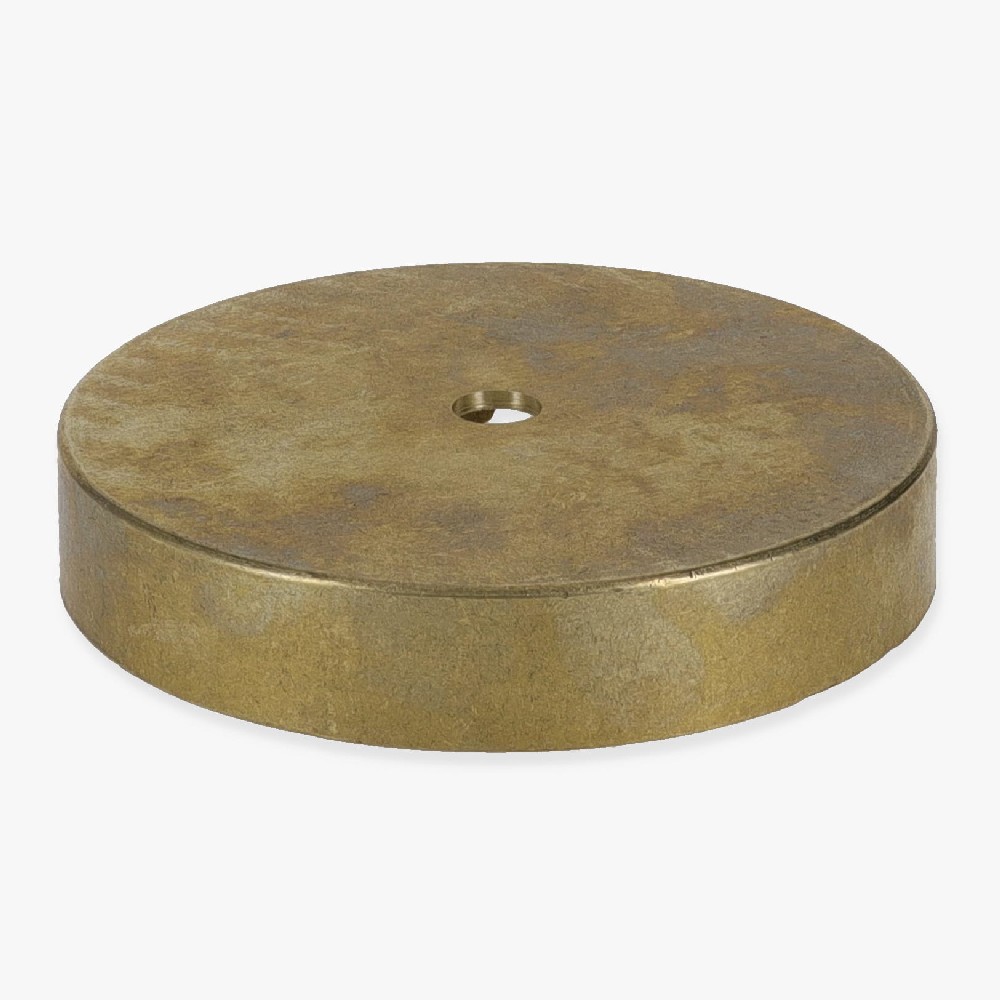 what kind of bracket does this take to mount to the box?